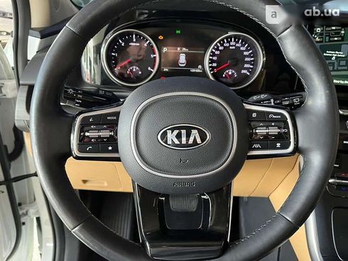 Kia Carnival 2021 - фото 10