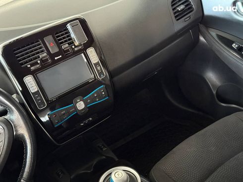 Nissan Leaf 2013 белый - фото 23