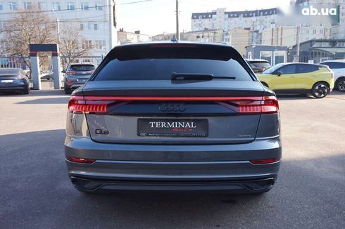 Audi Q8 2023 - фото 6