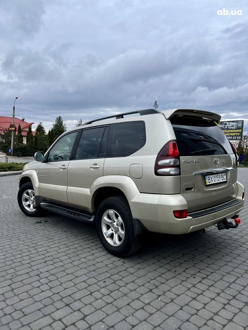 Toyota Land Cruiser Prado 2009 золотистый - фото 4