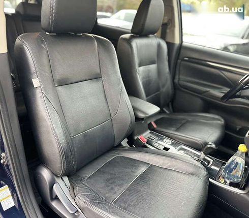 Mitsubishi Outlander 2016 - фото 10