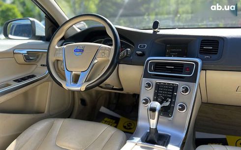 Volvo V60 2016 - фото 13