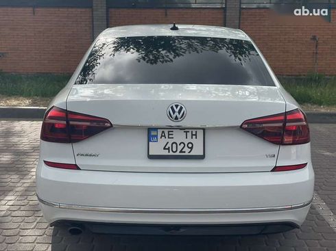 Volkswagen Passat 2017 - фото 5