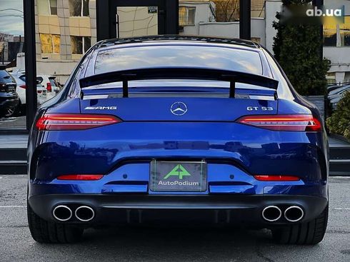Mercedes-Benz AMG GT 4 2019 - фото 16