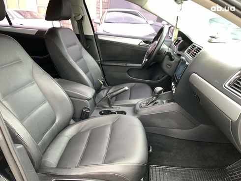 Volkswagen Jetta 2010 черный - фото 75