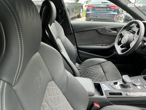 Audi RS 4 2021 - фото 26