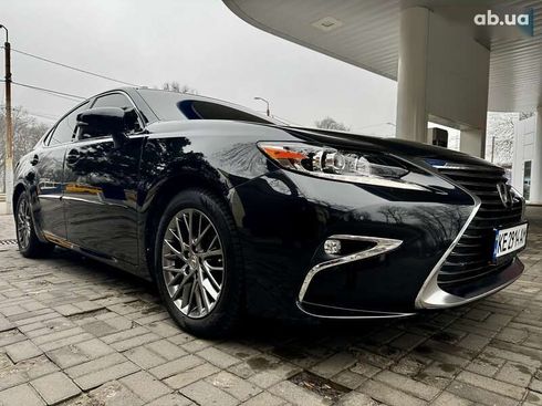 Lexus ES 2018 - фото 12