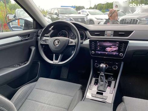 Skoda Superb 2019 - фото 10