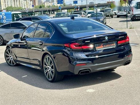 BMW 5 серия 2017 - фото 12