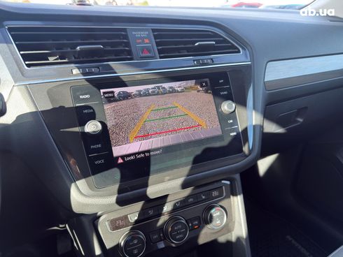 Volkswagen Tiguan 2017 красный - фото 19