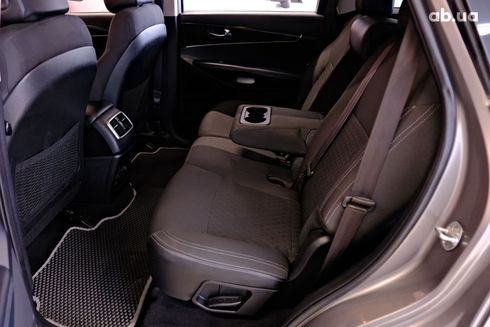 Kia Sorento 2017 серый - фото 8