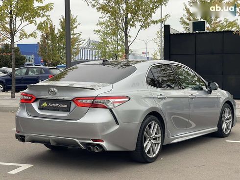 Toyota Camry 2018 - фото 11