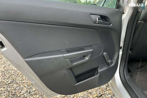 Opel Astra 2010 - фото 18