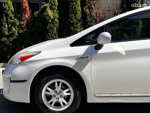 Toyota Prius 2012 белый - фото 27