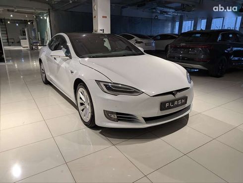 Tesla Model S 2018 - фото 11