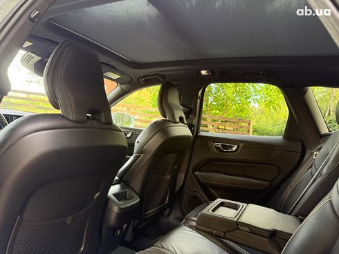 Volvo XC60 2019 серый - фото 26