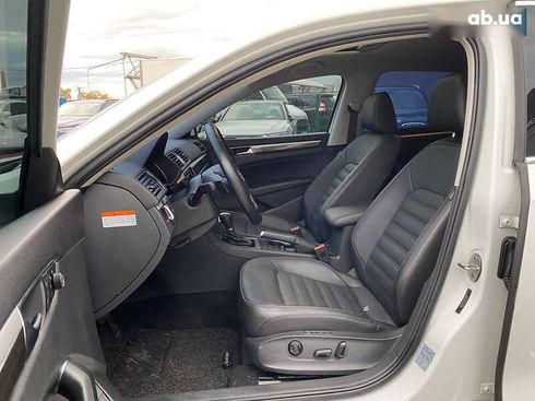 Volkswagen Passat 2018 - фото 19