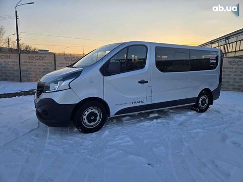 Renault Trafic 2015 - фото 10