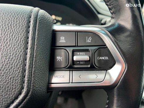 Toyota Land Cruiser 2022 серый - фото 26