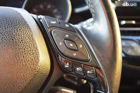 Toyota C-HR 2017 - фото 22
