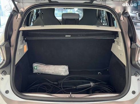 Renault Zoe 2016 - фото 14