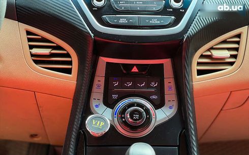 Hyundai Elantra 2013 - фото 16