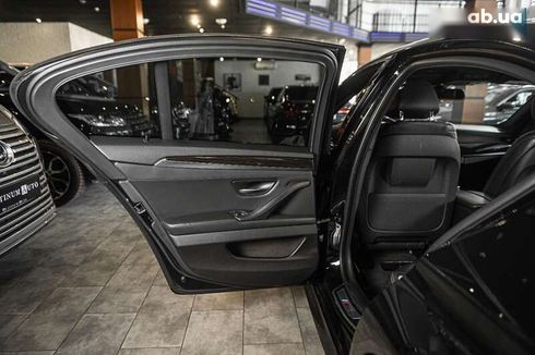 BMW 5 серия 2015 - фото 16