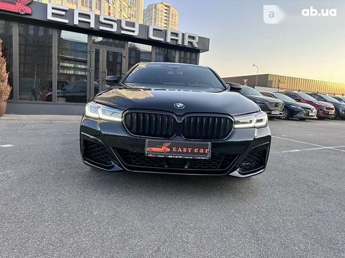 BMW 5 серия 2021 - фото 12