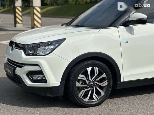 SsangYong Tivoli 2018 - фото 12