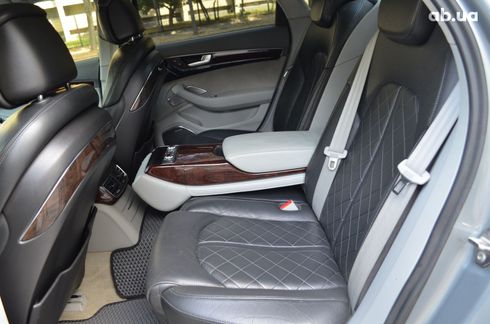 Audi A8 2011 серый - фото 11