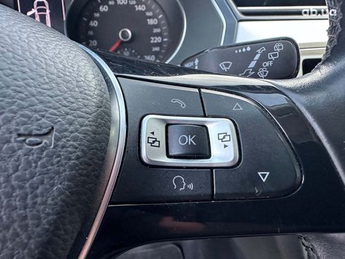 Volkswagen Passat 2018 черный - фото 18