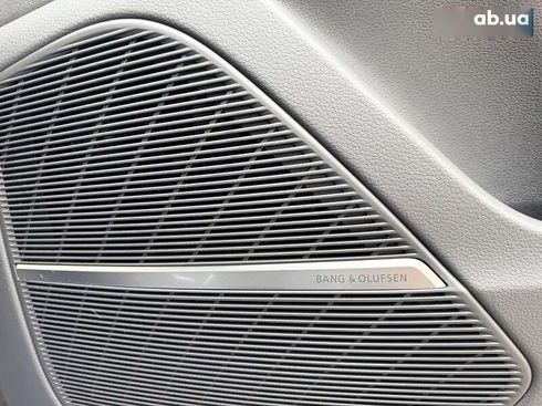 Audi RS Q8 2025 - фото 22