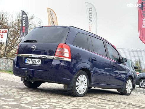 Opel Zafira 2011 - фото 14