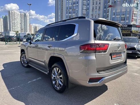 Toyota Land Cruiser 2023 - фото 18