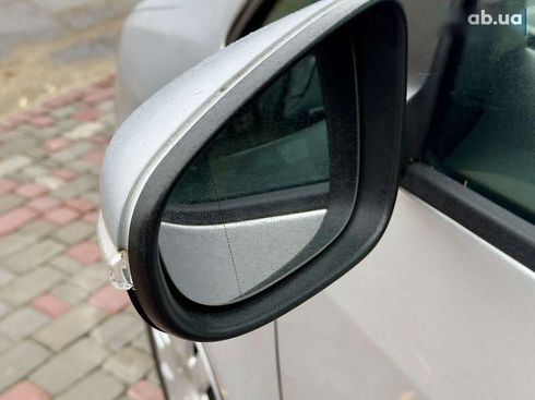 Volkswagen Touran 2013 - фото 18