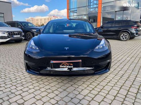 Tesla Model 3 2022 - фото 2