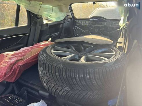 Volvo XC90 2017 - фото 10