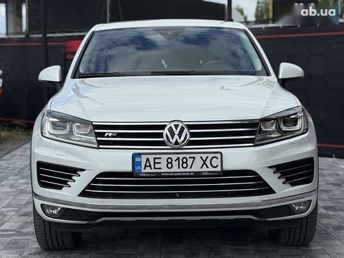 Volkswagen Touareg 2015 - фото 3
