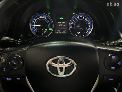 Toyota Auris 2013 белый - фото 11