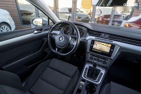 Volkswagen Passat 2018 - фото 20