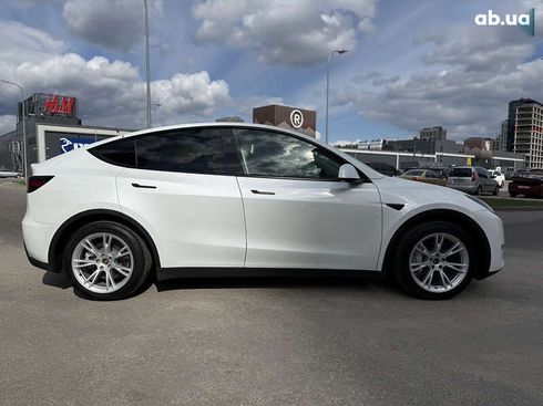 Tesla Model Y 2023 - фото 2