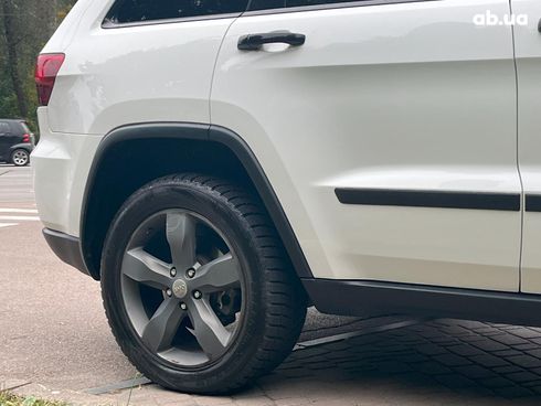 Jeep Grand Cherokee 2012 белый - фото 12