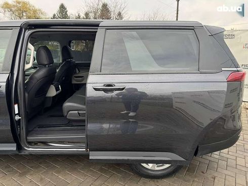 Kia Carnival 2023 - фото 27
