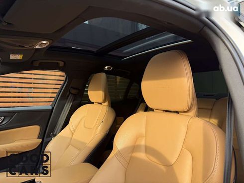 Volvo S60 2020 - фото 30