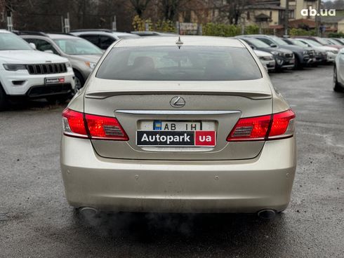 Lexus ES 2009 бежевый - фото 7