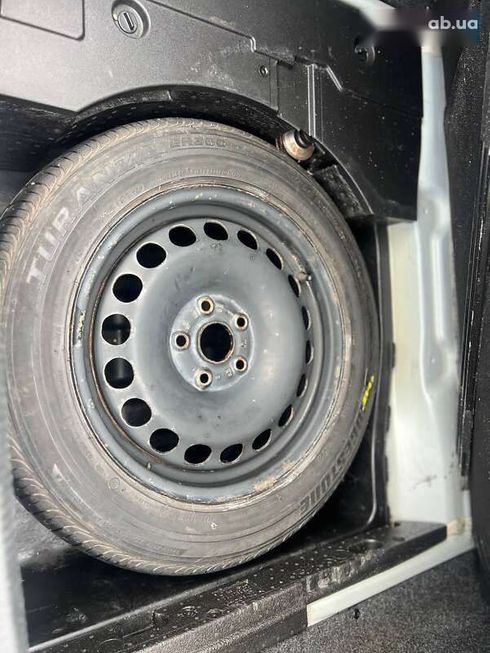 Volkswagen Passat 2009 - фото 18