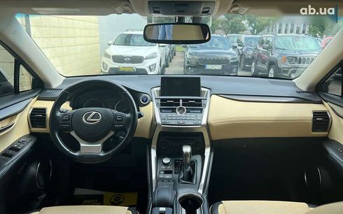 Lexus NX 2016 - фото 16
