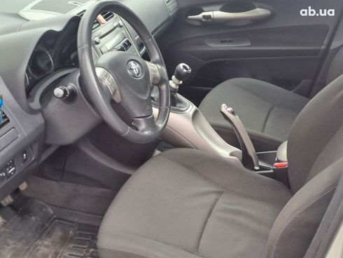 Toyota Auris 2007 серый - фото 10