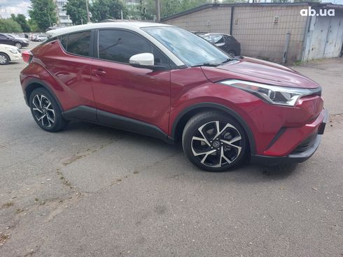Toyota C-HR 2018 вишневый - фото 12