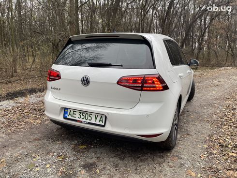 Volkswagen e-Golf 2014 белый - фото 20